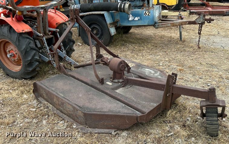 image for item DO1144 Kubota B7100 tractor