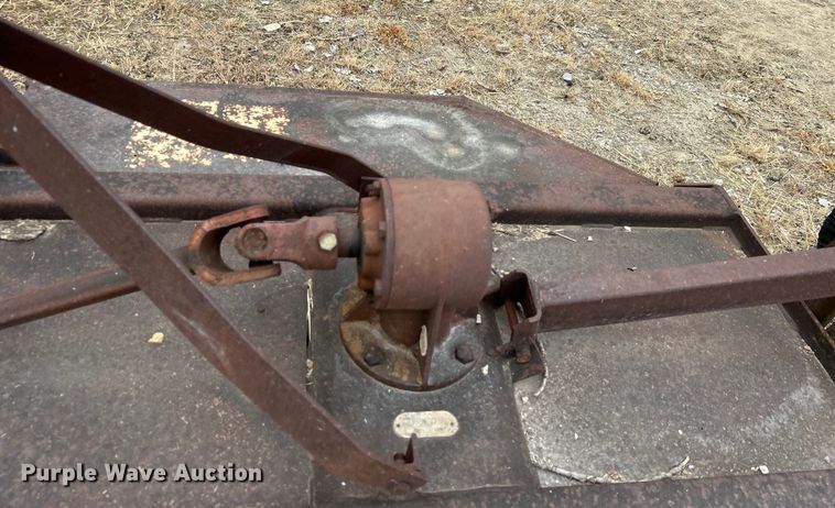 image for item DO1144 Kubota B7100 tractor