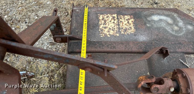 image for item DO1144 Kubota B7100 tractor