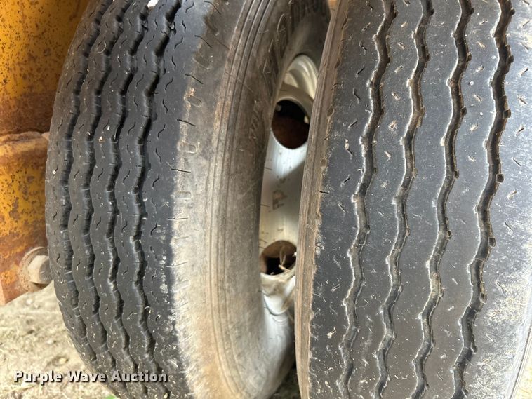 image for item DO1150 1987 Belshe T-9 equipment trailer