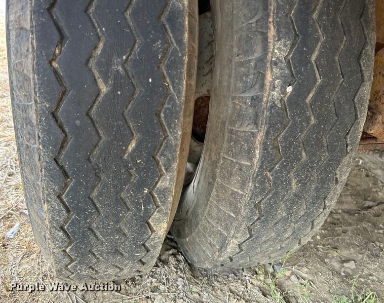 image for item DO1150 1987 Belshe T-9 equipment trailer