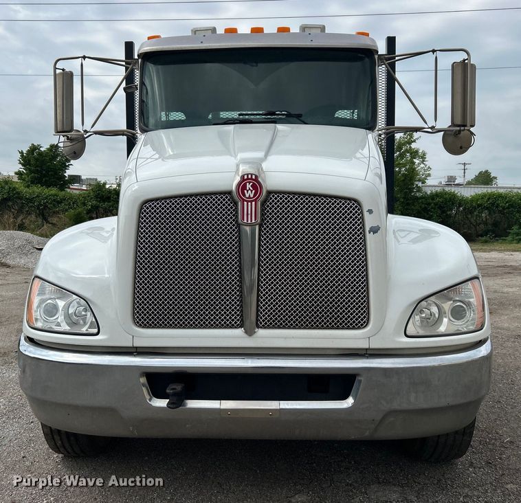 image for item DO6453 2015 Kenworth  T270 dump flatbed truck