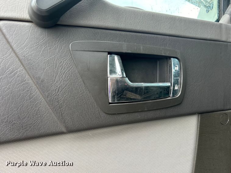 image for item DO6453 2015 Kenworth  T270 dump flatbed truck