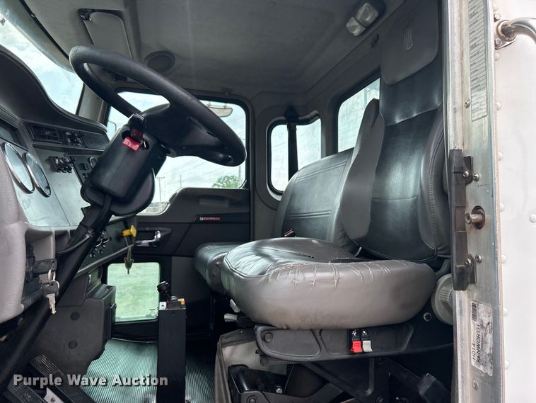 image for item DO6453 2015 Kenworth  T270 dump flatbed truck