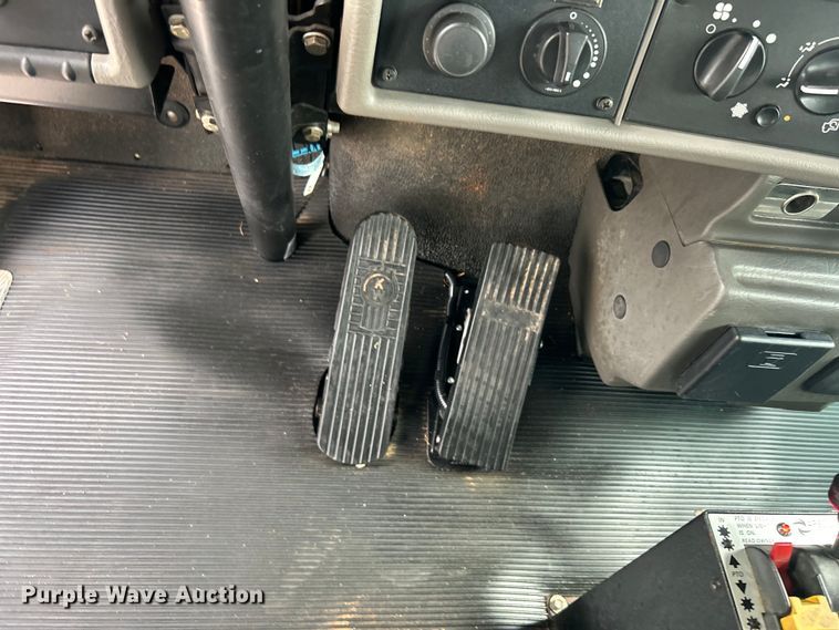 image for item DO6453 2015 Kenworth  T270 dump flatbed truck