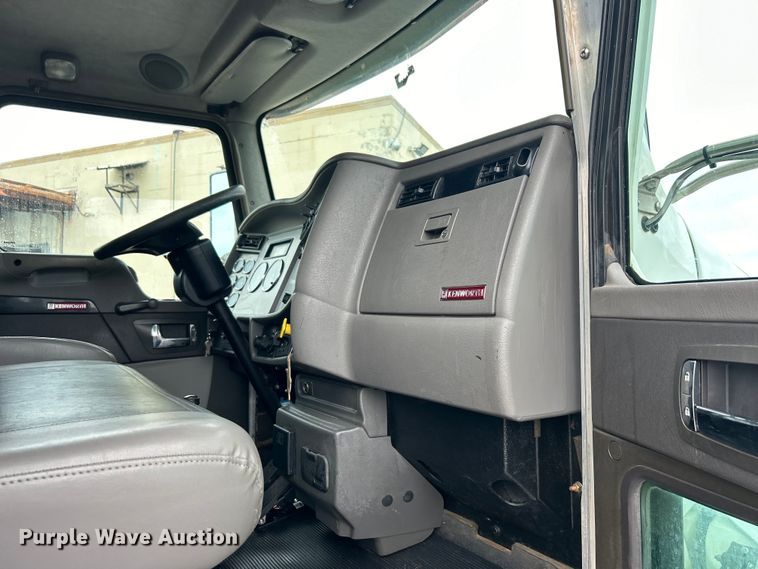 image for item DO6453 2015 Kenworth  T270 dump flatbed truck