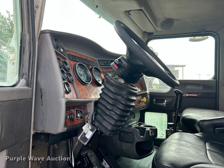 image for item DO6454 2008 Kenworth T300 dump flatbed truck