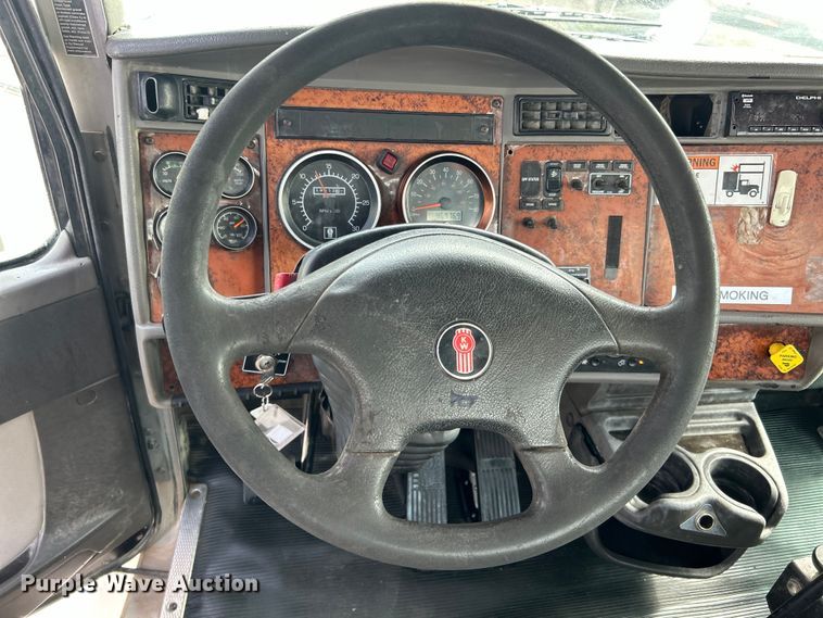 image for item DO6454 2008 Kenworth T300 dump flatbed truck