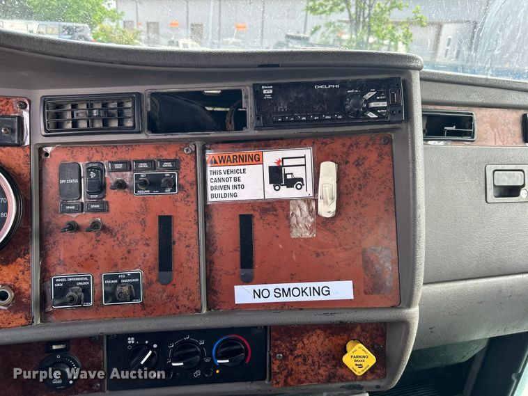 image for item DO6454 2008 Kenworth T300 dump flatbed truck