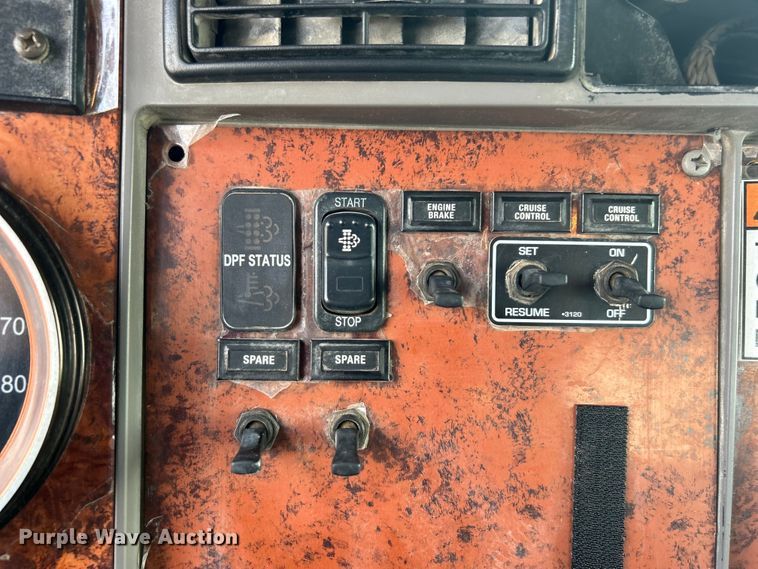 image for item DO6454 2008 Kenworth T300 dump flatbed truck