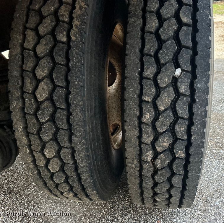 image for item DO6454 2008 Kenworth T300 dump flatbed truck