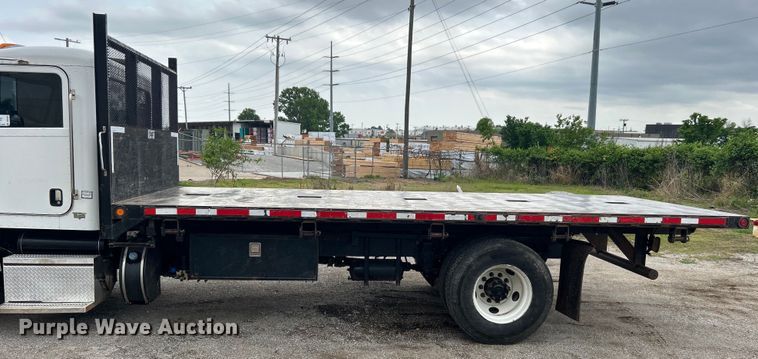 image for item DO6455 2018 Peterbilt  337 dump flatbed truck
