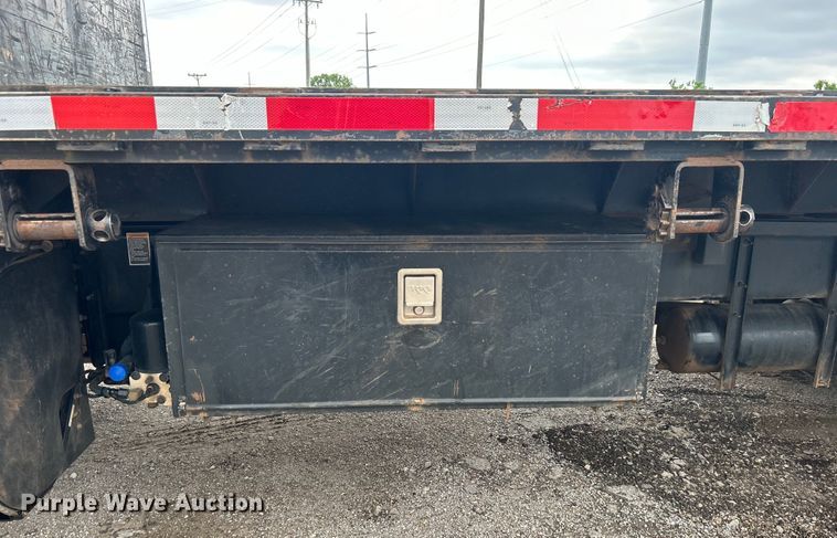 image for item DO6455 2018 Peterbilt  337 dump flatbed truck