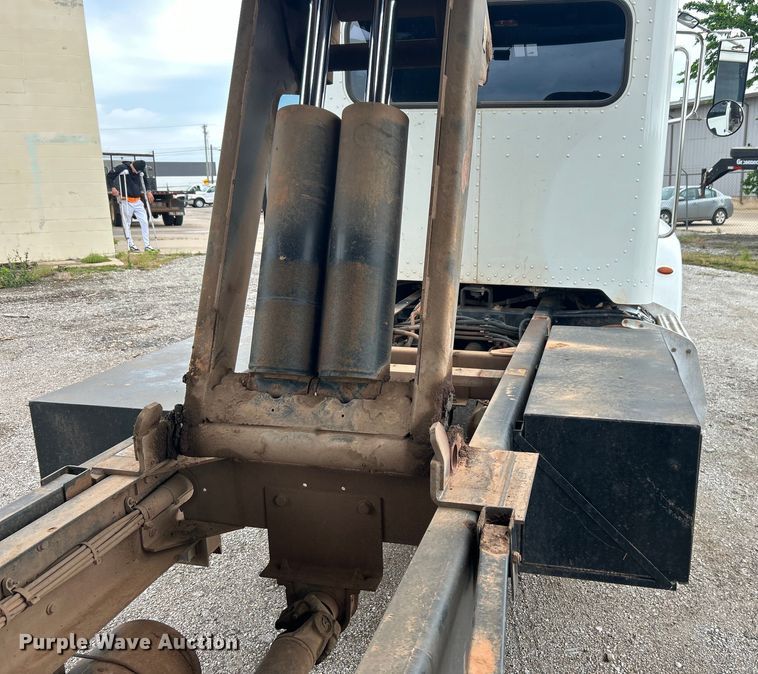 image for item DO6455 2018 Peterbilt  337 dump flatbed truck