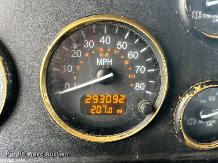 image for item DO6455 2018 Peterbilt  337 dump flatbed truck