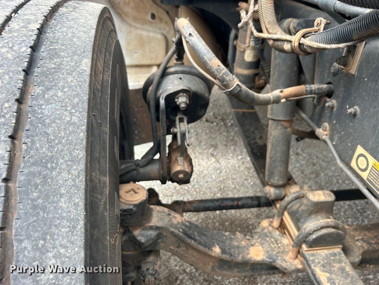 image for item DO6455 2018 Peterbilt  337 dump flatbed truck