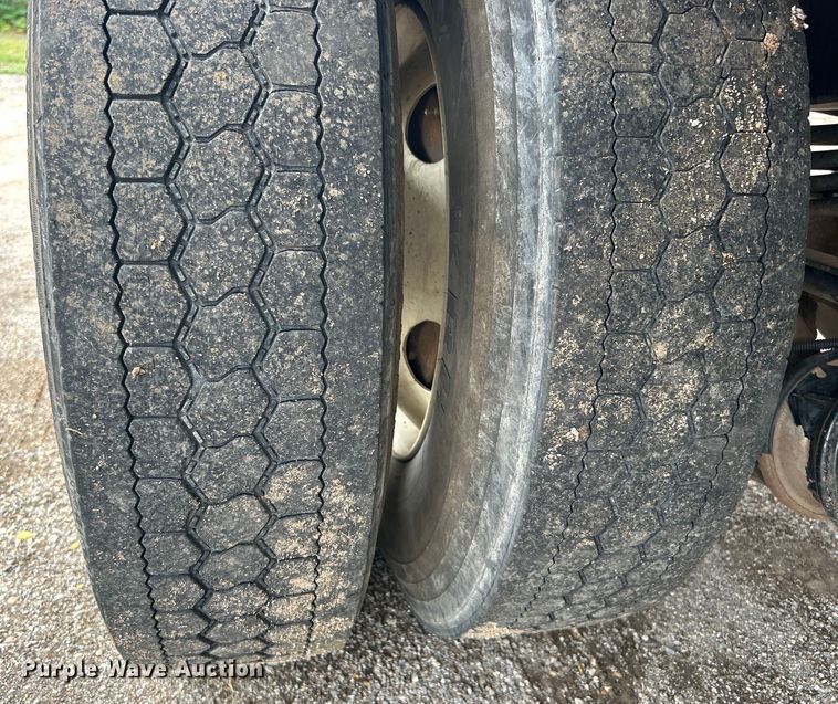 image for item DO6455 2018 Peterbilt  337 dump flatbed truck