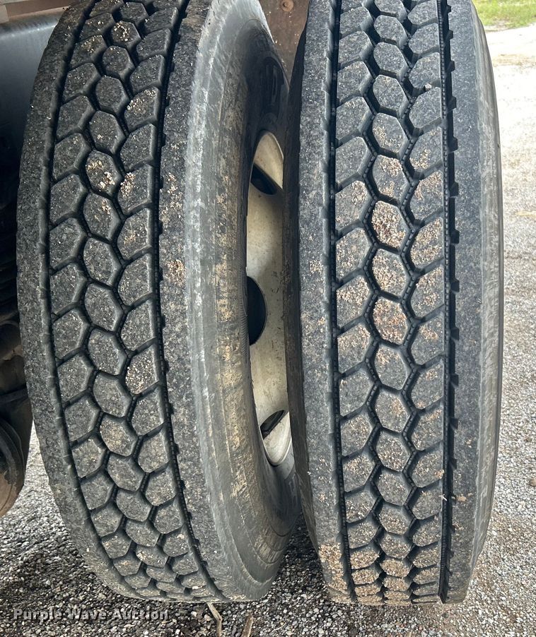 image for item DO6455 2018 Peterbilt  337 dump flatbed truck