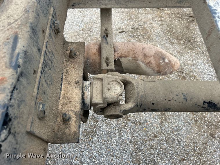 image for item DO6456 2018 Peterbilt 337 truck cab and chassis