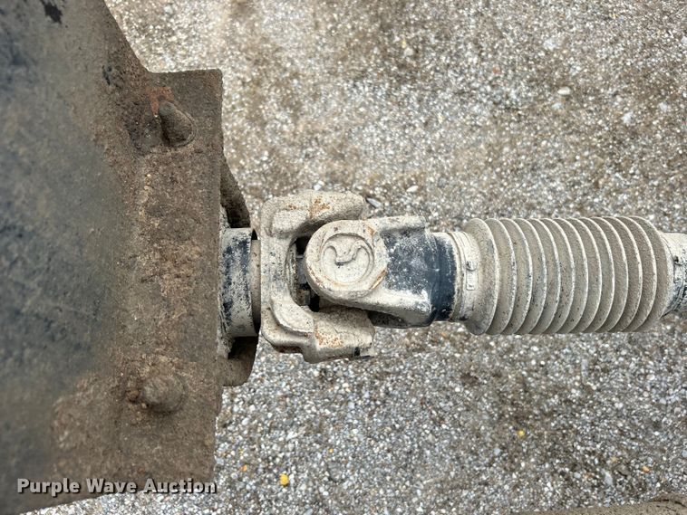 image for item DO6456 2018 Peterbilt 337 truck cab and chassis