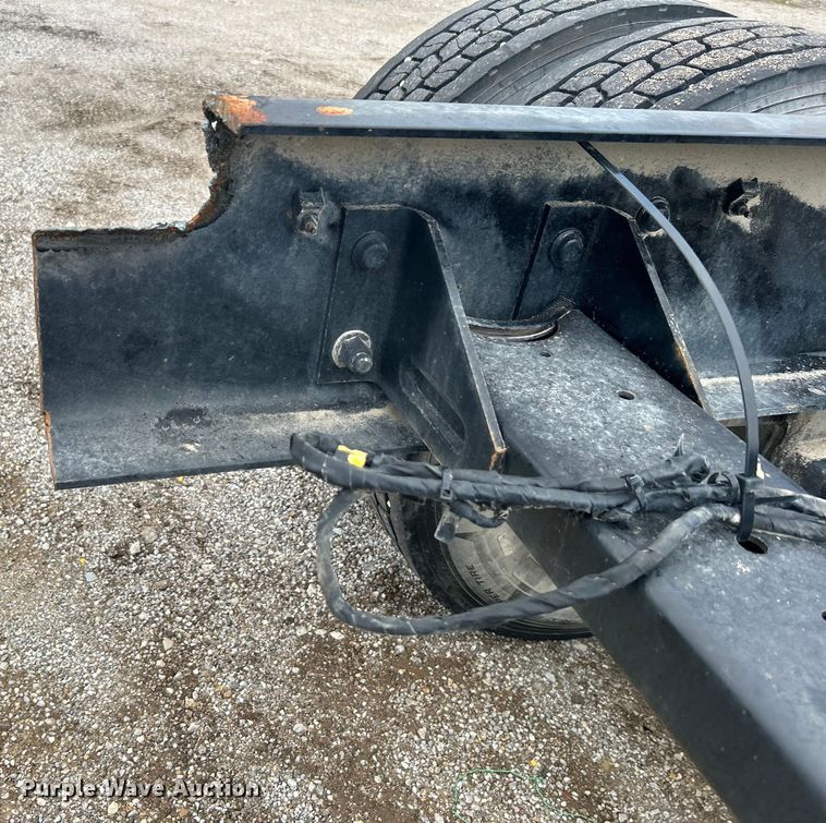 image for item DO6456 2018 Peterbilt 337 truck cab and chassis