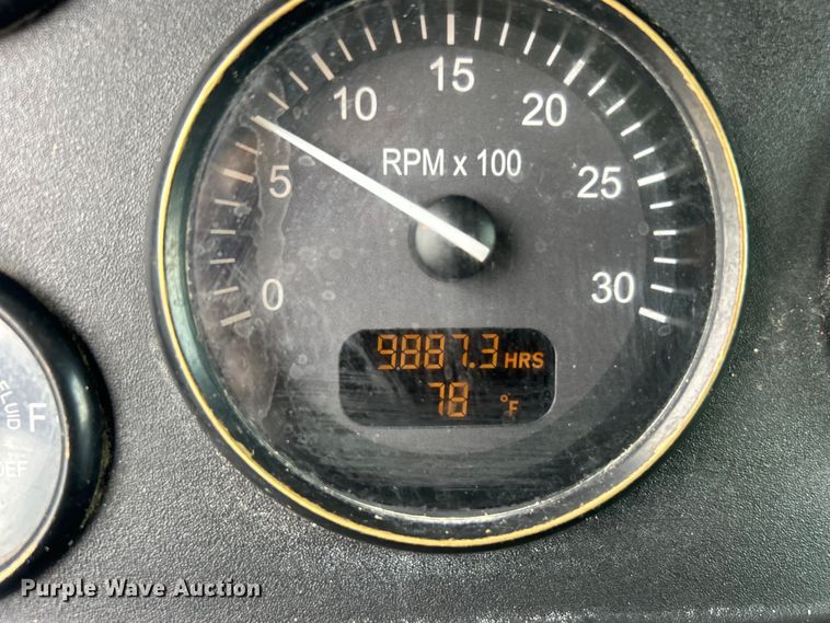 image for item DO6456 2018 Peterbilt 337 truck cab and chassis