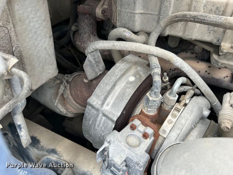 image for item DO6456 2018 Peterbilt 337 truck cab and chassis