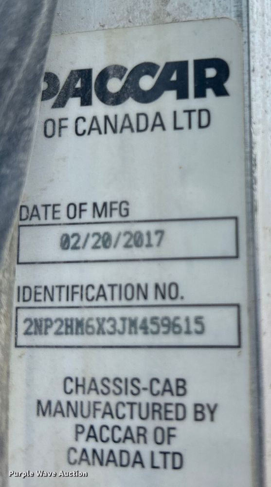 image for item DO6456 2018 Peterbilt 337 truck cab and chassis