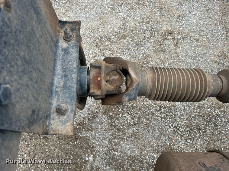 image for item DO6457 2018 Peterbilt  337 truck cab and chassis