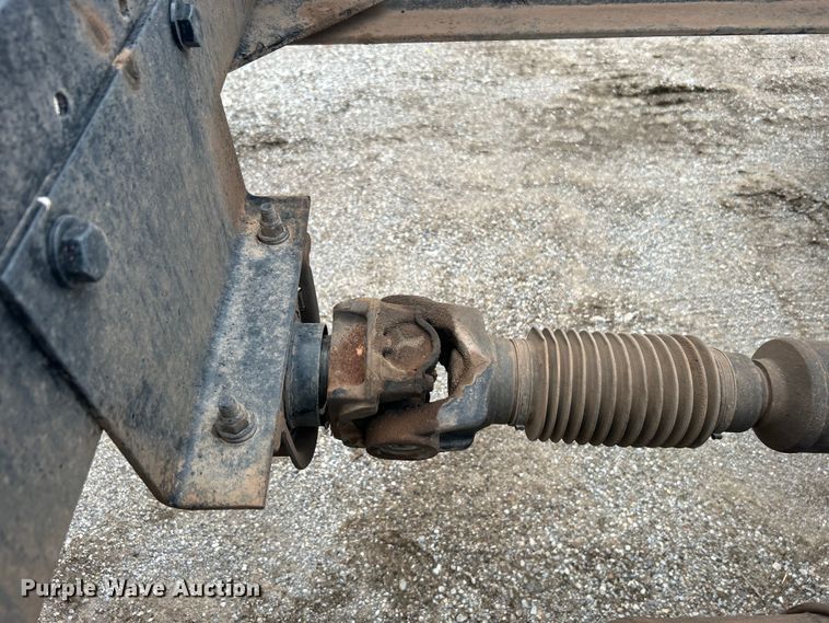 image for item DO6457 2018 Peterbilt  337 truck cab and chassis