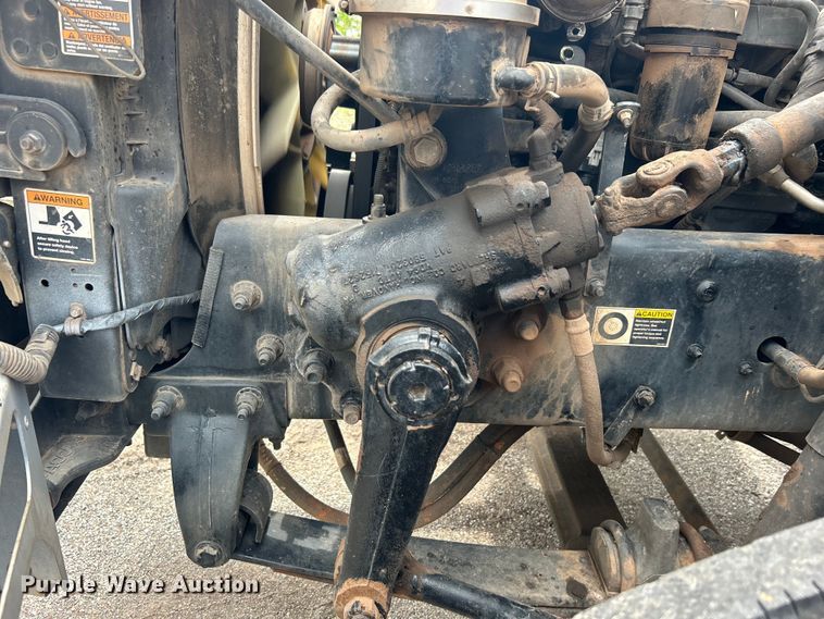 image for item DO6457 2018 Peterbilt  337 truck cab and chassis