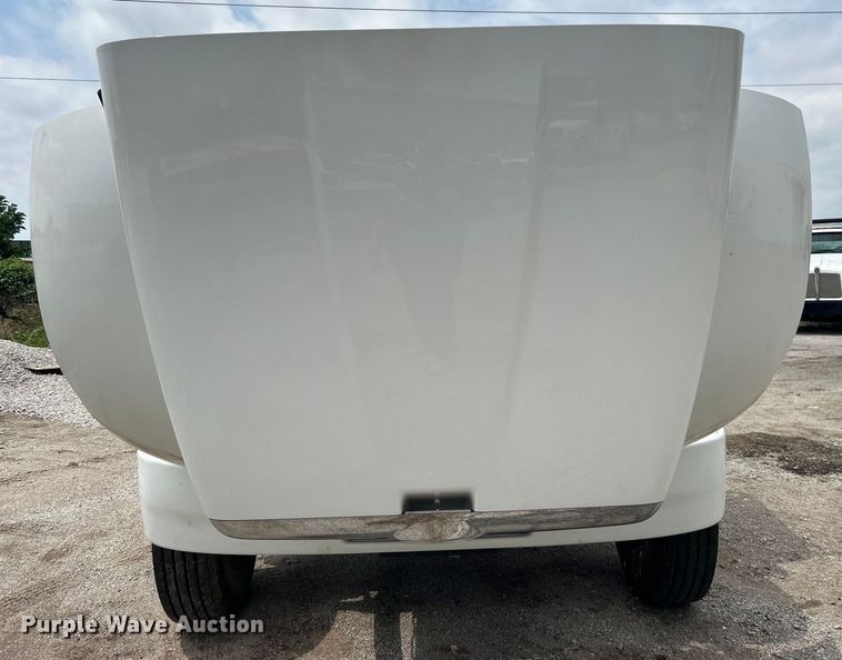 image for item DO6457 2018 Peterbilt  337 truck cab and chassis