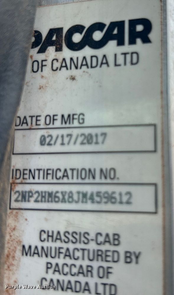 image for item DO6457 2018 Peterbilt  337 truck cab and chassis