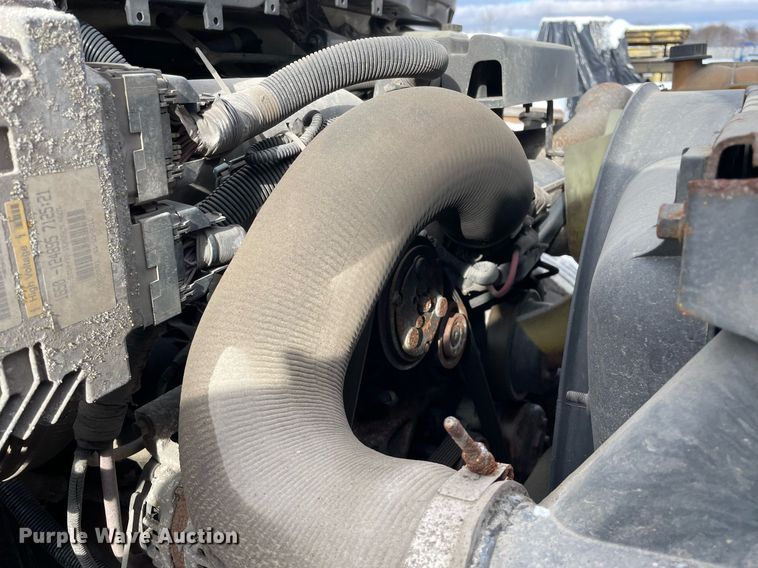 image for item DP0284 2012 International  4300 truck cab and chassis