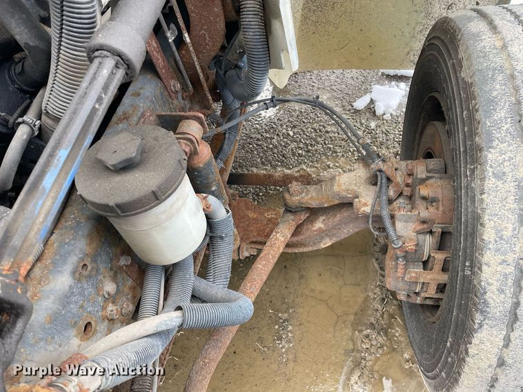 image for item DP0284 2012 International  4300 truck cab and chassis