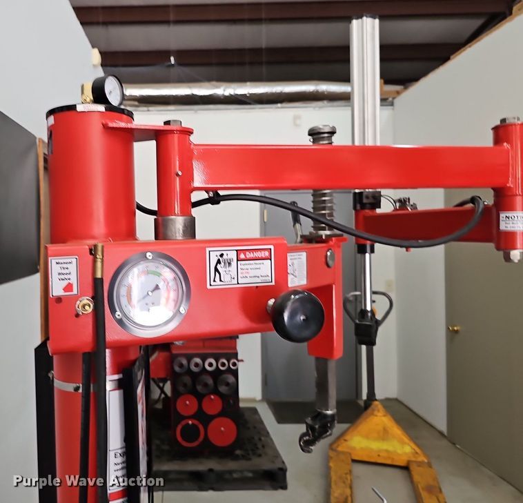 image for item DP0830 Coats 70X-AH-3 rim clamp tire machine