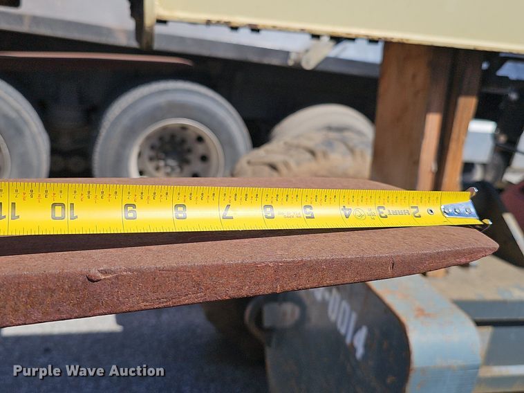 image for item DP0849 2010 JLG G9-43A telehandler