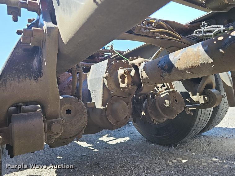 image for item DP0851 2010 Freightliner Cascadia semi truck