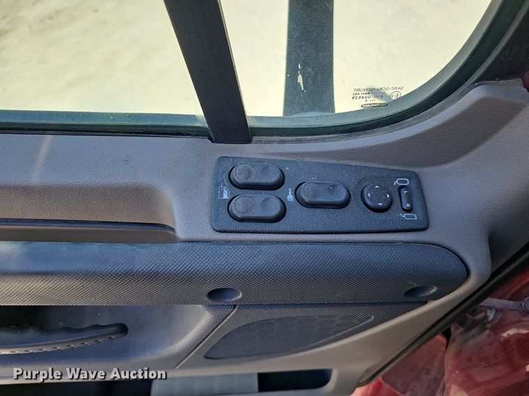 image for item DP0851 2010 Freightliner Cascadia semi truck