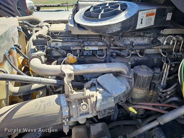 image for item DP0851 2010 Freightliner Cascadia semi truck