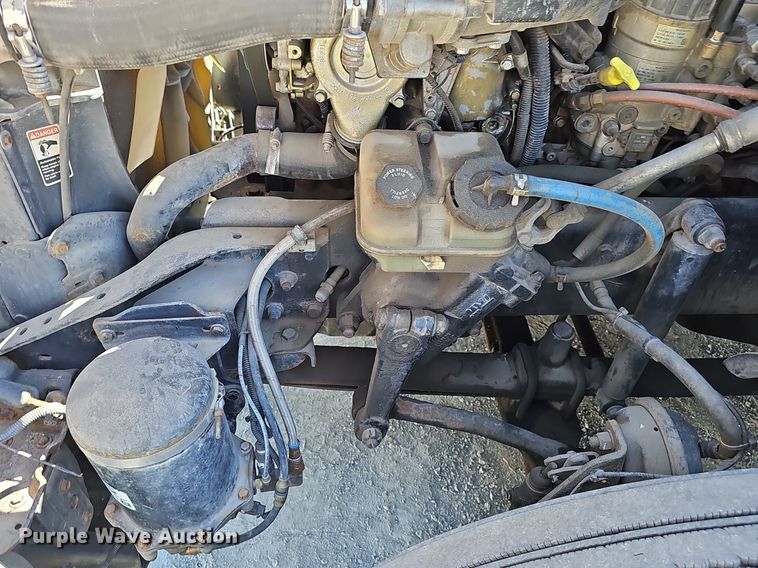 image for item DP0851 2010 Freightliner Cascadia semi truck