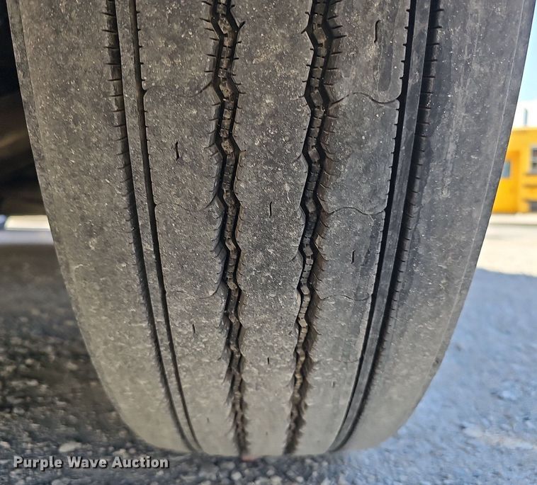 image for item DP0851 2010 Freightliner Cascadia semi truck