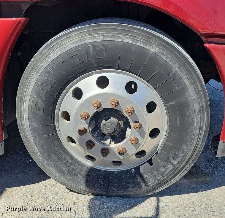 image for item DP0851 2010 Freightliner Cascadia semi truck