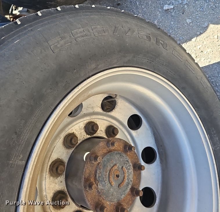 image for item DP0851 2010 Freightliner Cascadia semi truck