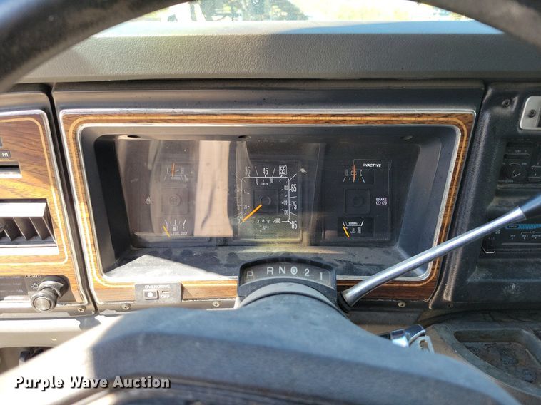 image for item DP1418 1991 Ford E350 ambulance