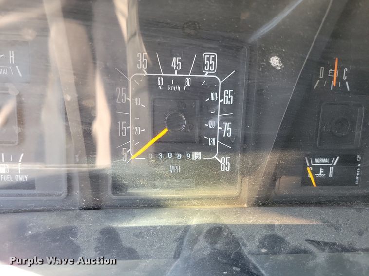 image for item DP1418 1991 Ford E350 ambulance