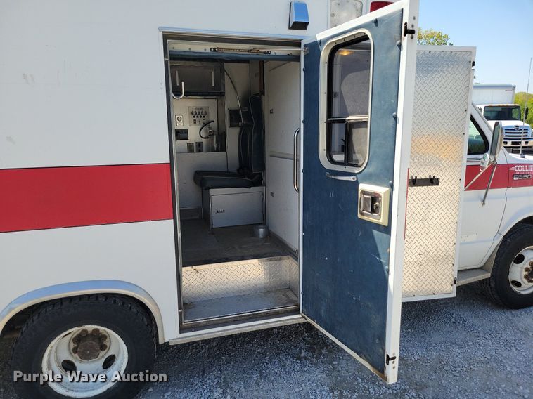 image for item DP1418 1991 Ford E350 ambulance