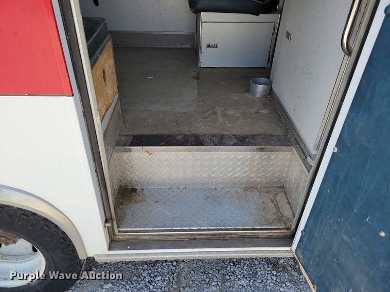 image for item DP1418 1991 Ford E350 ambulance