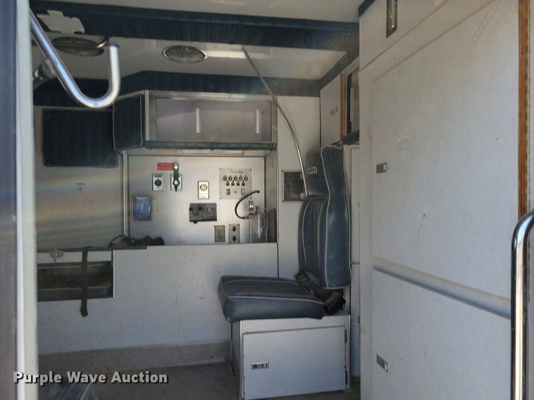 image for item DP1418 1991 Ford E350 ambulance