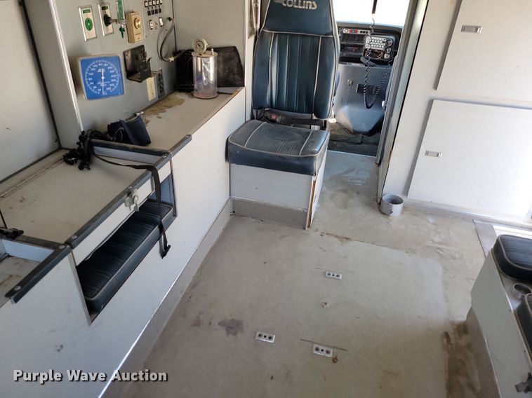 image for item DP1418 1991 Ford E350 ambulance